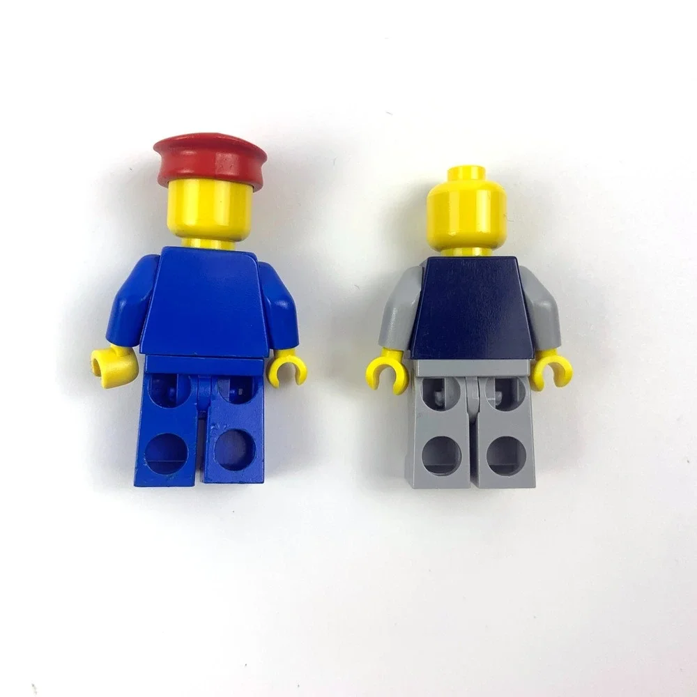 Vintage LEGO Minifigure Lot of 10 Pirates Castle Fire Hats Hair Swords Muskets +